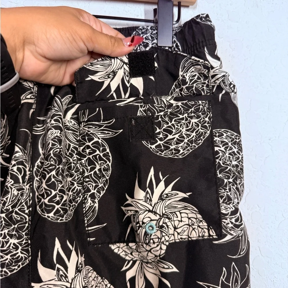 Tommy Bahama Naples Pina Pinata Pineapple Print 6